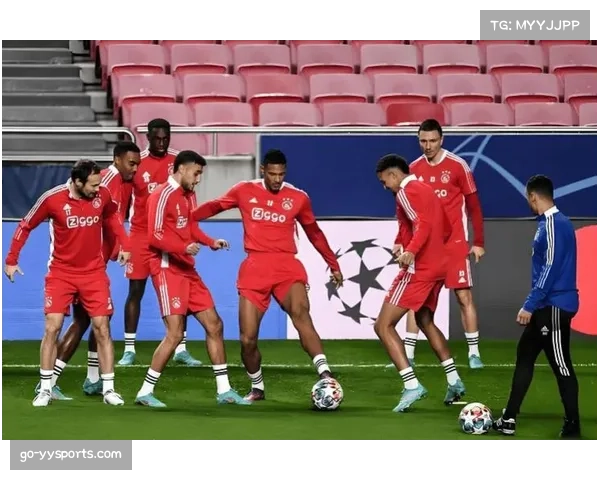 卡拉巴赫2-4不敌阿贾克斯，后者终结5连败获首胜